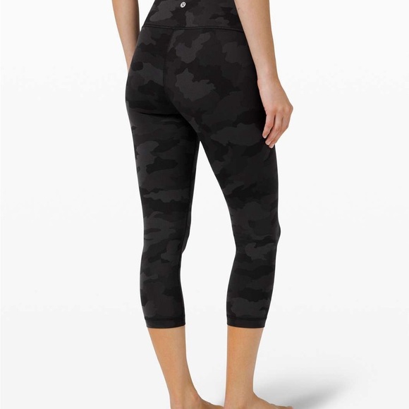 Lululemon Wunder Under Crop (High-Rise) *Full-On Luxtreme 21 - Picture 1 of 11
